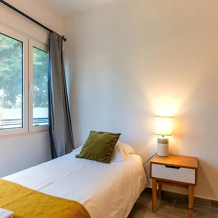 First Floor קארגאדו