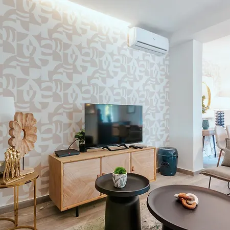 First Floor קארגאדו